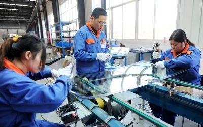 为何玻璃厂要24小时工作，机器不敢关？揭秘“一旦停机，老板崩溃”的残酷现实